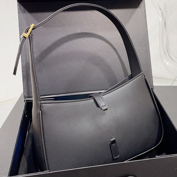 fashion women's bag casual shoulder bag letter logo hook closure design handbag