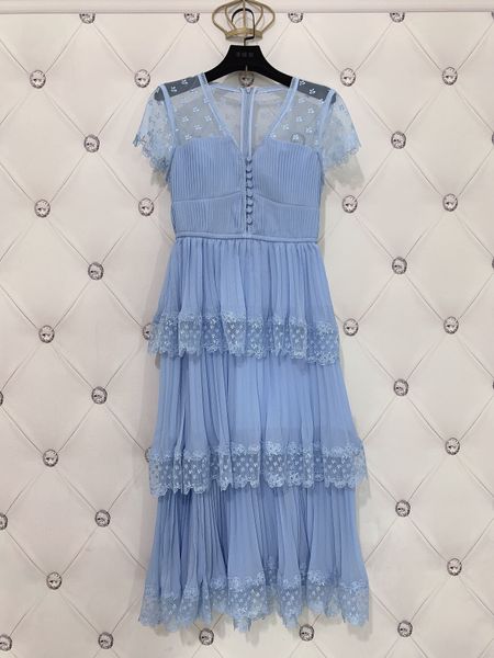 casual dresses 2023 european fashion blue chiffon patchwork lace perspective backless v-neck cake long dress, Black;gray
casual dresses 2023 european fashion blue chiffon patchwork lace perspective backless v-neck cake long dress, Black;gray