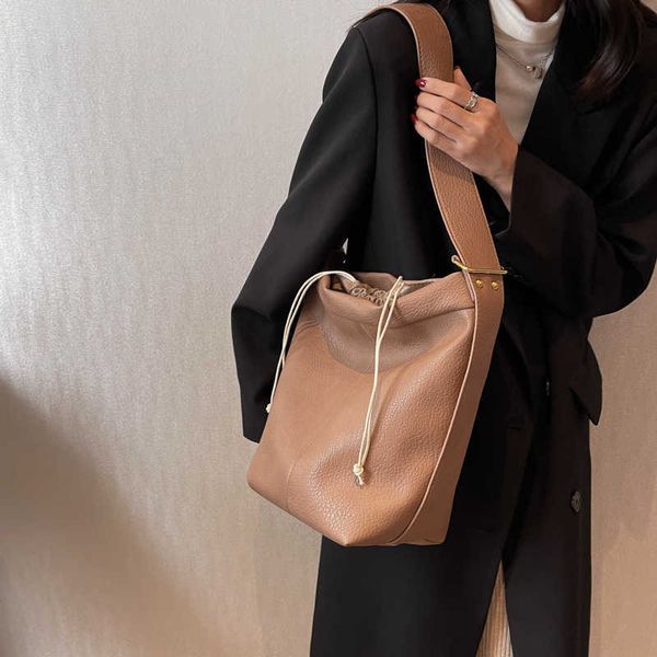 nxy bucket bags for women 2023 winter trend solid designer leather crossbody bag handbags drawstring design
nxy bucket bags for women 2023 winter trend solid designer leather crossbody bag handbags drawstring design