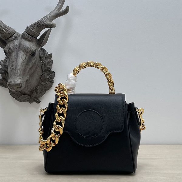 flap hand bag crossbody chain bag handle tote bags women shoulder handbags purse cowhide grain genuine leather head of metal queen magnetic
flap hand bag crossbody chain bag handle tote bags women shoulder handbags purse cowhide grain genuine leather head of metal queen magnetic