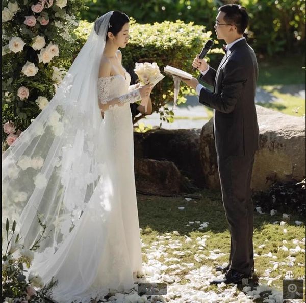 2023 arabic charming white satin mermaid wedding dress beaded appliques lace off the shoulder wedding gowns court train with button stylish
2023 arabic charming white satin mermaid wedding dress beaded appliques lace off the shoulder wedding gowns court train with button stylish