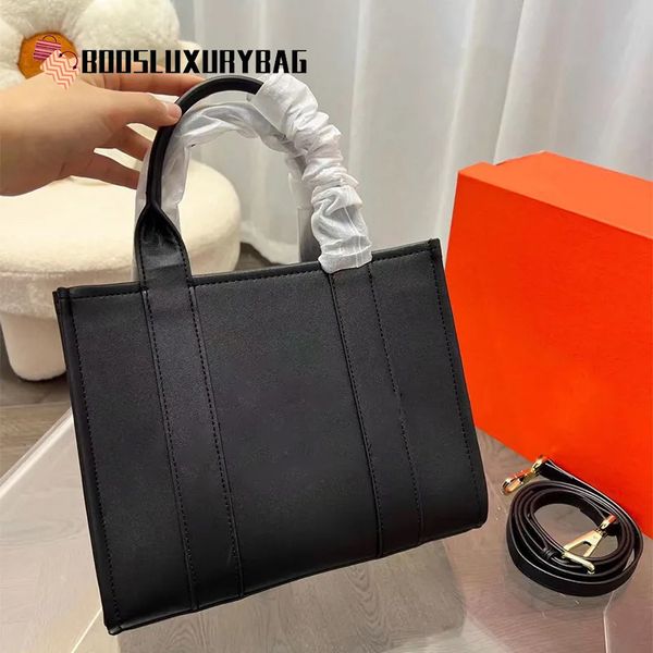 handbag designer handbagwomen's bag capacity printed alphabet banquet purse fashion casual gift material leather women's bag style
handbag designer handbagwomen's bag capacity printed alphabet banquet purse fashion casual gift material leather women's bag style