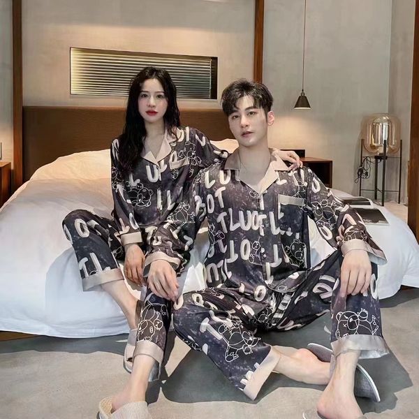 home wear home shoes has hit the market. worn outside and at home. it can be worn with silk fabric. the extremely cool and cool couple', Blue;gray
home wear home shoes has hit the market. worn outside and at home. it can be worn with silk fabric. the extremely cool and cool couple', Blue;gray