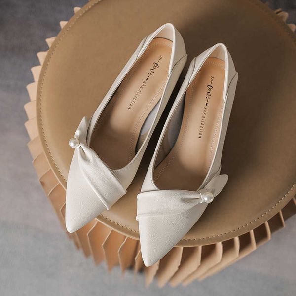 dress shoes spring leather bow band flat shoes woman pointed toe pearl decoration slip on loafers two wears pleated ballet flats for women, Black
dress shoes spring leather bow band flat shoes woman pointed toe pearl decoration slip on loafers two wears pleated ballet flats for women, Black