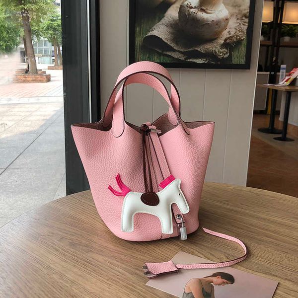 designer original herms new pink leather vegetable basket bag pure cow leisure bucket hand lady's hand soft hand
designer original herms new pink leather vegetable basket bag pure cow leisure bucket hand lady's hand soft hand