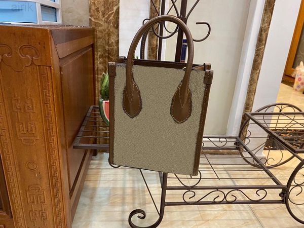 3a designer bag with box 671b623 luxury tote bags fashion handbag can be carried on the shoulder designers crossbody wallet totes bags cross
3a designer bag with box 671b623 luxury tote bags fashion handbag can be carried on the shoulder designers crossbody wallet totes bags cross