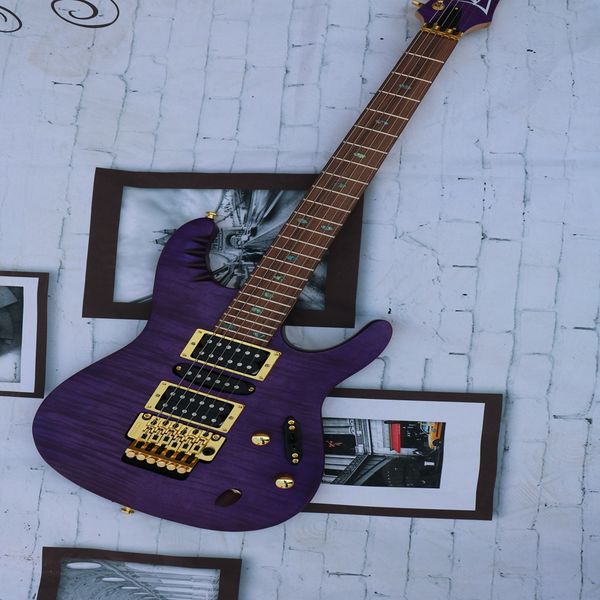 green double single double shake pickups, color scallop inlaid fingerboard six-string electric guitar
green double single double shake pickups, color scallop inlaid fingerboard six-string electric guitar