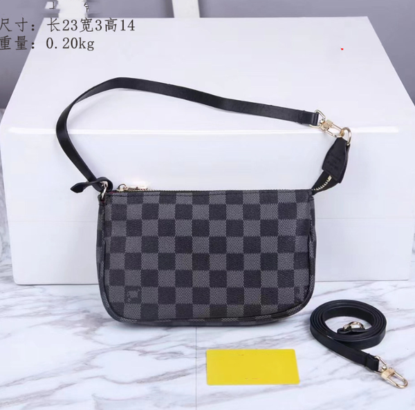 simple underarm bag plaid leather women's shoulder bags fashion messenger bag small square bags casual
simple underarm bag plaid leather women's shoulder bags fashion messenger bag small square bags casual