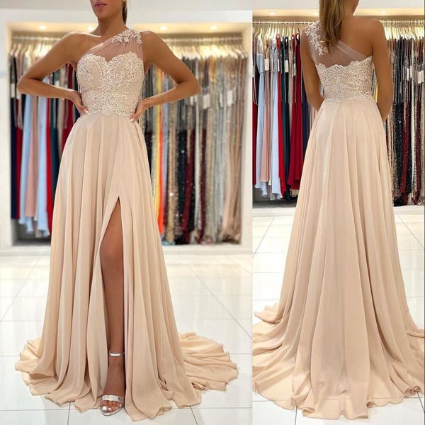 2023 bridesmaid dresses simple champagne one shoulder with sheer appliques lace chiffon side split long maid of honor gowns prom evening dre, White;pink
2023 bridesmaid dresses simple champagne one shoulder with sheer appliques lace chiffon side split long maid of honor gowns prom evening dre, White;pink