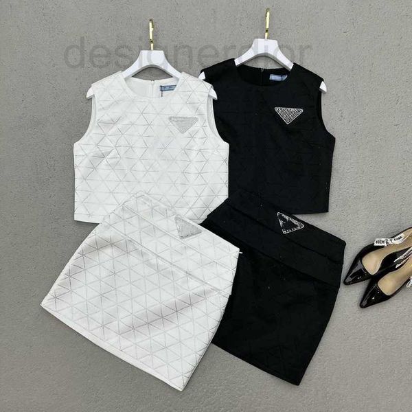 two piece dress designer 2023 new women's dress casual fashion matching black and white two color letter decoration j0xu
two piece dress designer 2023 new women's dress casual fashion matching black and white two color letter decoration j0xu