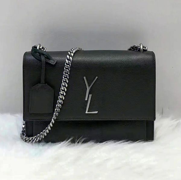 luxury sunset pulse tote bag hobo lamp genuine leather womens mens designer messenger clutch flap handle handbags metal chains crossbody fas
luxury sunset pulse tote bag hobo lamp genuine leather womens mens designer messenger clutch flap handle handbags metal chains crossbody fas