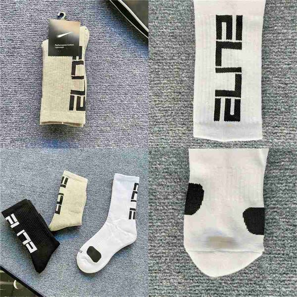 professional basketball socks men's mid-tube stockings high-thickened towel bottom actual combat pressure sport hook breathable stockin, Black
professional basketball socks men's mid-tube stockings high-thickened towel bottom actual combat pressure sport hook breathable stockin, Black