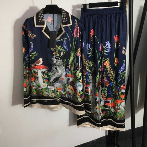 23ss brand designer women shirt trousers set rabbit print lapel long-sleeved shirt elasticated high-waisted wide-leg trousers set womens clo, White
23ss brand designer women shirt trousers set rabbit print lapel long-sleeved shirt elasticated high-waisted wide-leg trousers set womens clo, White