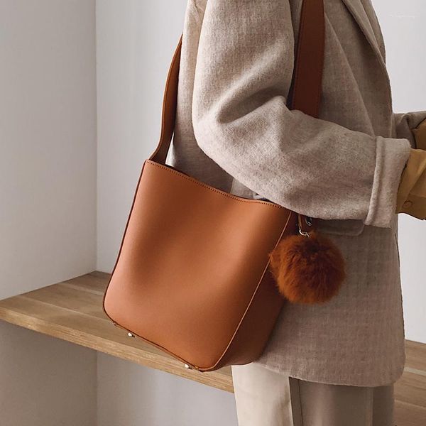 shoulder bags retro women handbag bucket tote leather messenger for ladies simple wide strap hand bag hairball pu purse
shoulder bags retro women handbag bucket tote leather messenger for ladies simple wide strap hand bag hairball pu purse