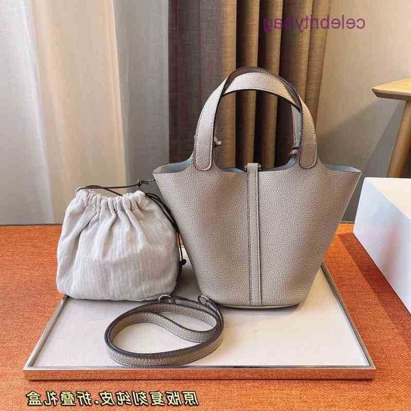 original designer herms bag picotin locks evening lock s 2022 herbag h handbags cowhide portable litchi bucket handbag 4v08 handbags discoun
original designer herms bag picotin locks evening lock s 2022 herbag h handbags cowhide portable litchi bucket handbag 4v08 handbags discoun