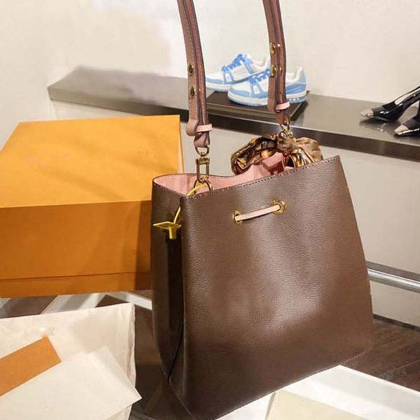 chain crossbody bags women handbag purse fashion letter quality handbag shoulder bag brand messenger bag purse bags designers quality luxury
chain crossbody bags women handbag purse fashion letter quality handbag shoulder bag brand messenger bag purse bags designers quality luxury