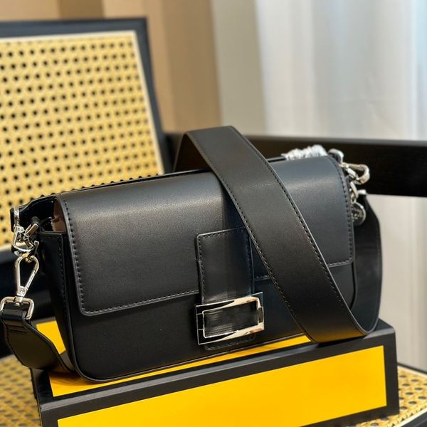 brand designer bag women's luxury baguette medium french stick bag shoulder bag messenger bag leather metal logo flap bag size 26x15cm
brand designer bag women's luxury baguette medium french stick bag shoulder bag messenger bag leather metal logo flap bag size 26x15cm