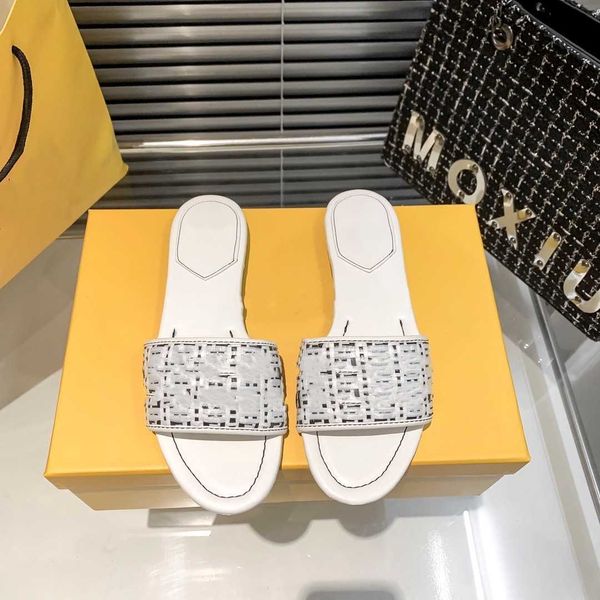 2023 new women luxurys designer slipper slides summer ladies sandals designers outdoor street fashion shoes f letters beach braid woven outd, Black
2023 new women luxurys designer slipper slides summer ladies sandals designers outdoor street fashion shoes f letters beach braid woven outd, Black