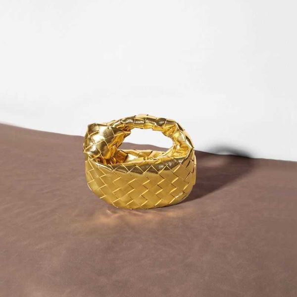 bottegaes classic venetas bags cute lady's women ladies bag woven 2023 mini jodies small knotted leather designer cloud 16cm wrist hand
bottegaes classic venetas bags cute lady's women ladies bag woven 2023 mini jodies small knotted leather designer cloud 16cm wrist hand