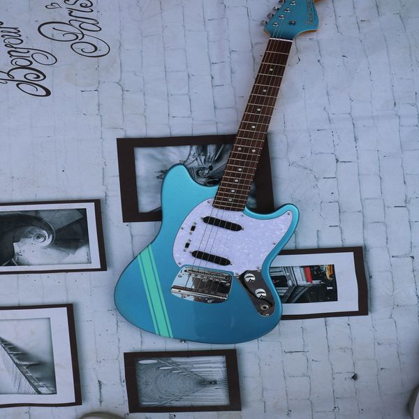 metal blue stripe guitar, high-quality high-end pickup six-string electric guitar, customizable
metal blue stripe guitar, high-quality high-end pickup six-string electric guitar, customizable