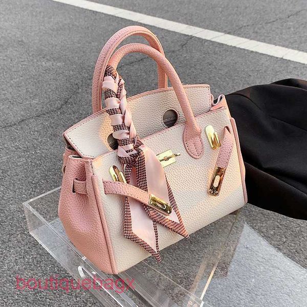 designer h ermess brikiss bags online shop women's bag 2023 new color contrast carry-on fashion litchi silk scarf messenger
designer h ermess brikiss bags online shop women's bag 2023 new color contrast carry-on fashion litchi silk scarf messenger