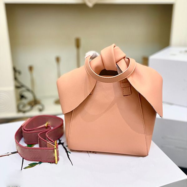 designer ladies' shopping bucket bag rabbit leather tote bags letter strap shoulder handbag cute pink black brown bags
designer ladies' shopping bucket bag rabbit leather tote bags letter strap shoulder handbag cute pink black brown bags