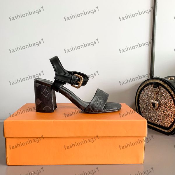 classic womens sandals thick heel slippers real leather round head lace-up printed letter shoes beach shoes casual shoes retro mule shoes br, Black
classic womens sandals thick heel slippers real leather round head lace-up printed letter shoes beach shoes casual shoes retro mule shoes br, Black