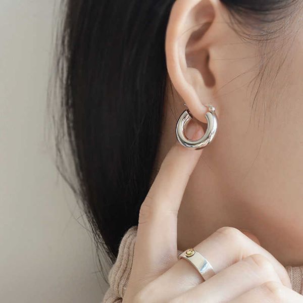 charm anry silver color u-shape d earrings for women france gold plated trendy elegant bride jewelry gift prevent allergy l230309, Golden
charm anry silver color u-shape d earrings for women france gold plated trendy elegant bride jewelry gift prevent allergy l230309, Golden