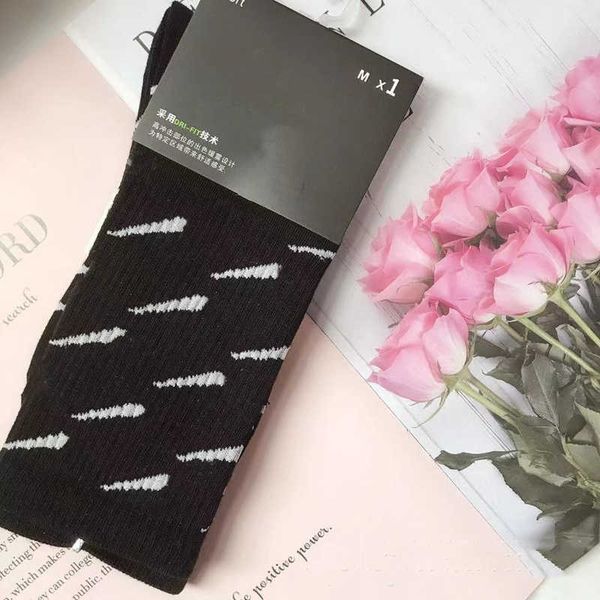 casual 2022 men cotton male socks four seasons women brand basketball football soccer running sock soft simple fashions 0h0x, Black
casual 2022 men cotton male socks four seasons women brand basketball football soccer running sock soft simple fashions 0h0x, Black