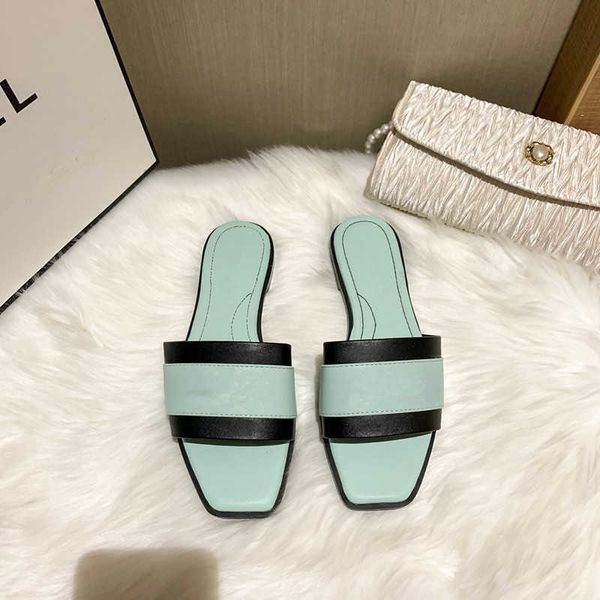 summer beach slippers classic designer shoes lady flat open toe flip flops leather slides alexander letter women shoes outdoor sandals mc, Black
summer beach slippers classic designer shoes lady flat open toe flip flops leather slides alexander letter women shoes outdoor sandals mc, Black