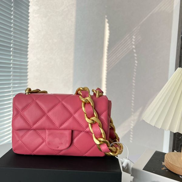 luxury designer bag classic black color women shoulder bags chain handbag double letter pattern leather womens cross body handbags
luxury designer bag classic black color women shoulder bags chain handbag double letter pattern leather womens cross body handbags