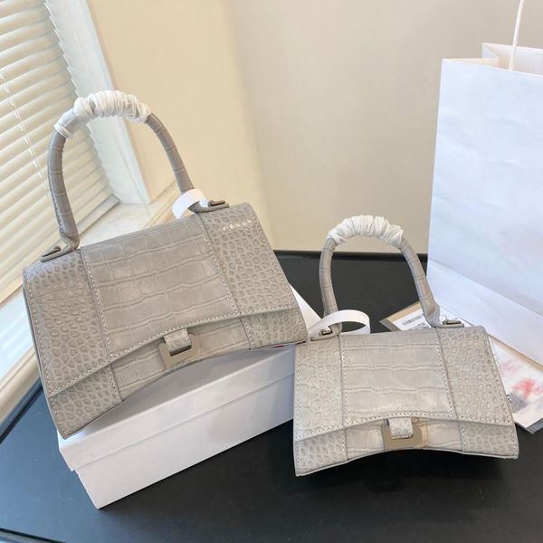 designer bag shoulder bags letter crossbody small handbags purses quality womens gilrs evening bag with box 001
designer bag shoulder bags letter crossbody small handbags purses quality womens gilrs evening bag with box 001