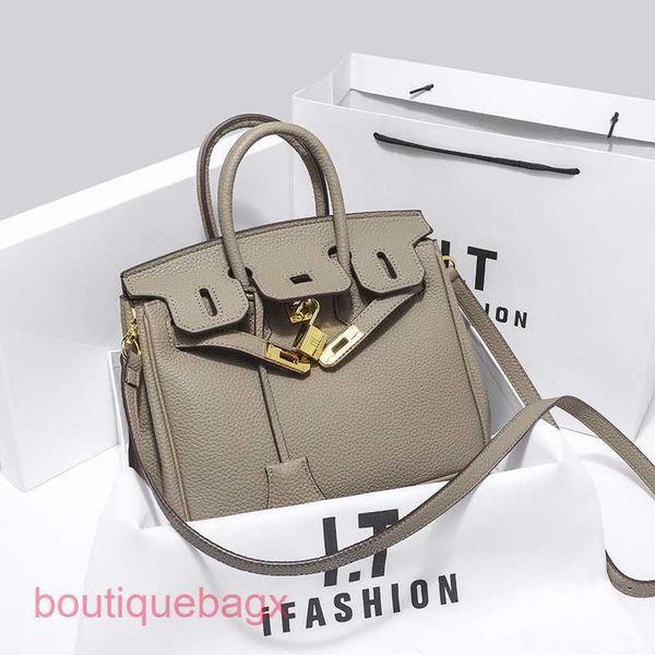 designer h ermess brikiss bags online shop bag 2023 new fashion leather women's bag light luxury large capacity portable messenger
designer h ermess brikiss bags online shop bag 2023 new fashion leather women's bag light luxury large capacity portable messenger