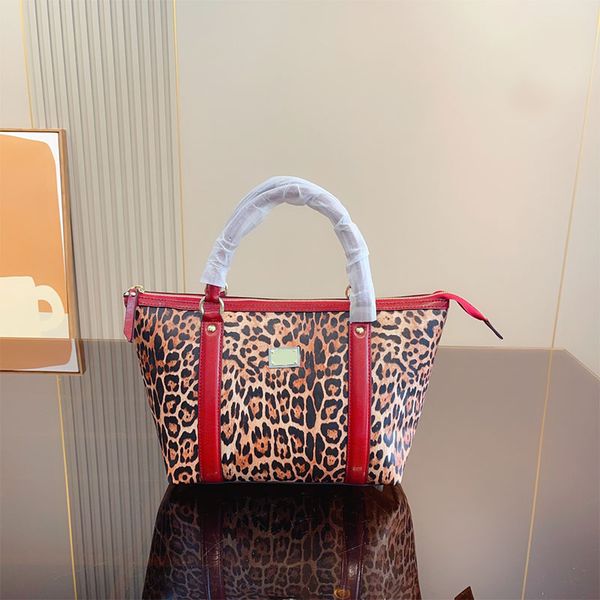 leopard camera bag messenger bag pillow bag handbag purse genuine leather fashion letter gold hardware buckle removable leather shoulder str
leopard camera bag messenger bag pillow bag handbag purse genuine leather fashion letter gold hardware buckle removable leather shoulder str