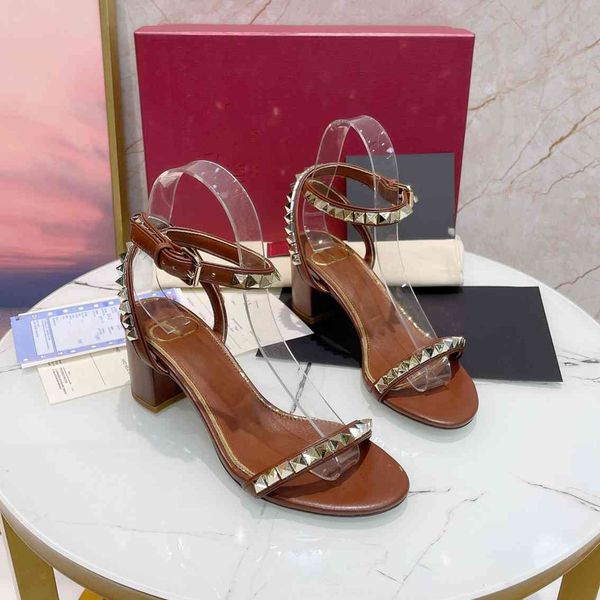 designer high heels sandals dress shoes ankle strap valentinoity roman studs black nude strip with rivets women's block heel open toe h
designer high heels sandals dress shoes ankle strap valentinoity roman studs black nude strip with rivets women's block heel open toe h