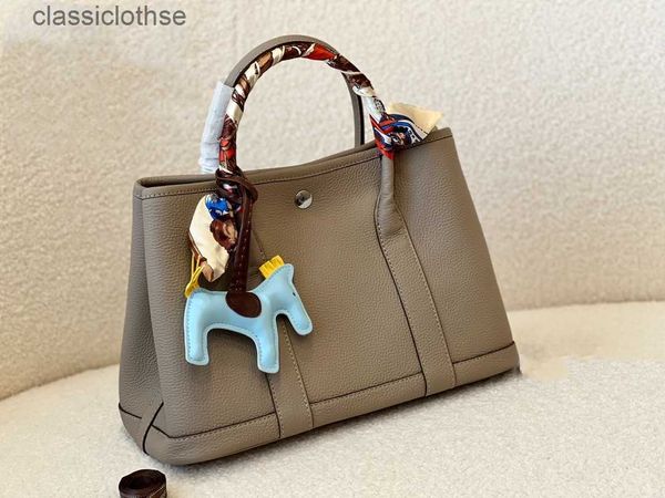 designer herms garden party bags price classic bag large capacity leather luxury handbag fashion one shoulder
designer herms garden party bags price classic bag large capacity leather luxury handbag fashion one shoulder