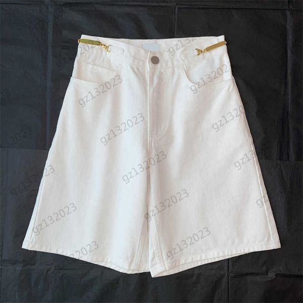 womens shorts contrasting colors metal letter chain high-waisted solid color denim shorts custom button open solid color loose knee length p, White;black
womens shorts contrasting colors metal letter chain high-waisted solid color denim shorts custom button open solid color loose knee length p, White;black