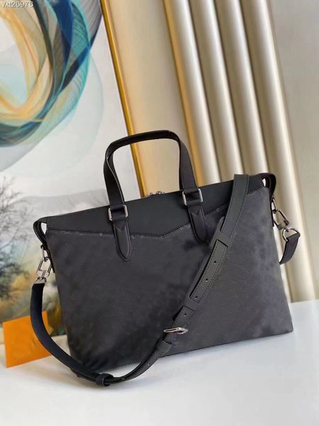 men's handbag casual briefcase men's business bag computer bag fashion check men's bag one shoulder messenger bag
men's handbag casual briefcase men's business bag computer bag fashion check men's bag one shoulder messenger bag