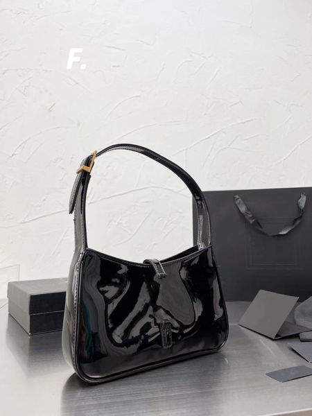 new women bag luxury handbag shoulder bag brand designer paint surface leather ladies metal chain black clamshell messenger chain bags with
new women bag luxury handbag shoulder bag brand designer paint surface leather ladies metal chain black clamshell messenger chain bags with