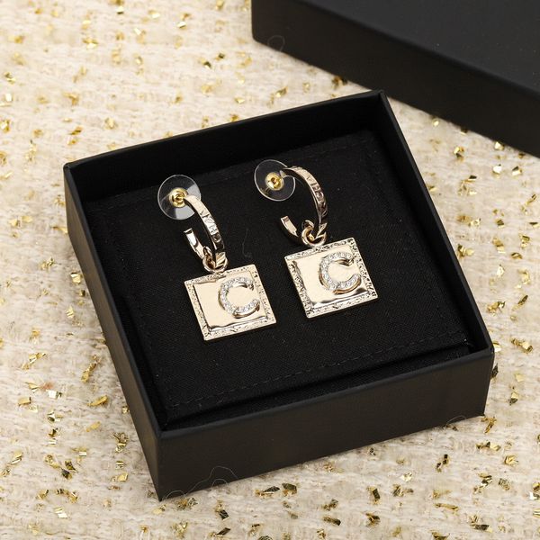 2023 luxury quality charm drop earring with diamond square shape half round shape ps3239a, Golden
2023 luxury quality charm drop earring with diamond square shape half round shape ps3239a, Golden