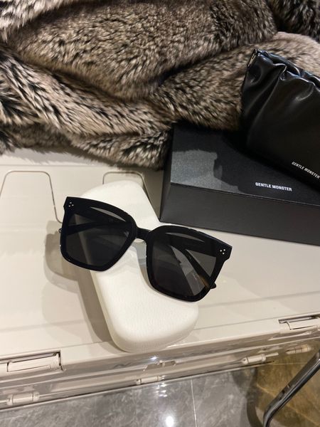 women summer brand sunglass ins fashion girls cute beach sunglasses design personality lady luxury sun glass, White;black
women summer brand sunglass ins fashion girls cute beach sunglasses design personality lady luxury sun glass, White;black