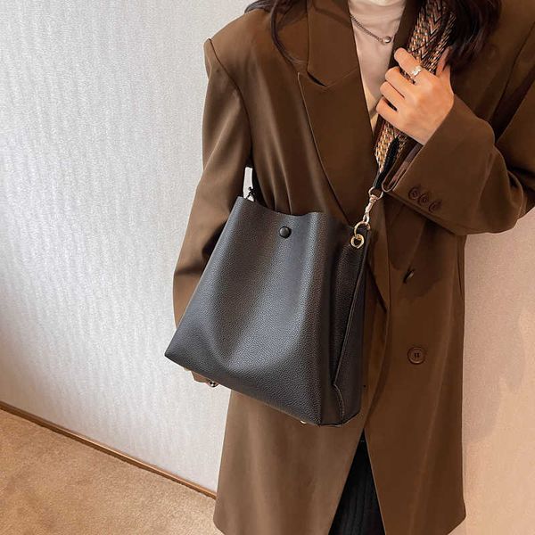 nxy bucket crossbody bag for women 2023 small shoulder bag winter trend designer handbags with wide shoulder blet
nxy bucket crossbody bag for women 2023 small shoulder bag winter trend designer handbags with wide shoulder blet