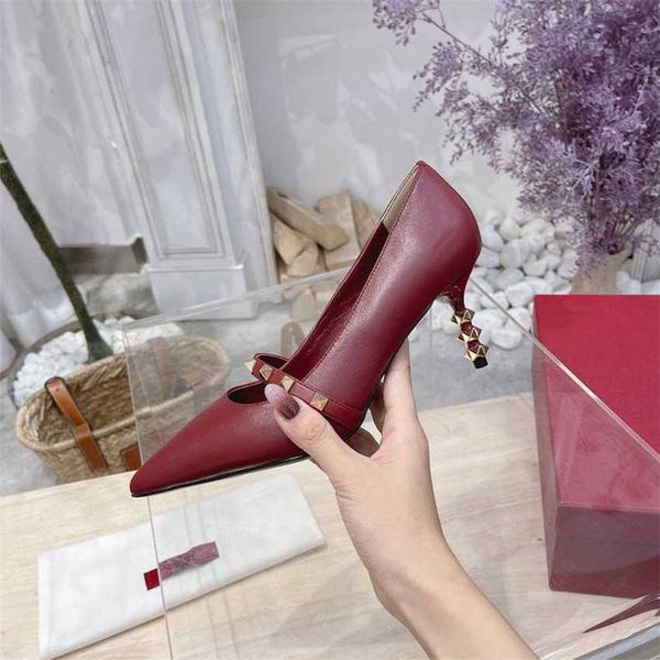 dress shoes women fashion leather high heel metal buckle letter wedding party business casual flat shoes 01-016 11hx, Black
dress shoes women fashion leather high heel metal buckle letter wedding party business casual flat shoes 01-016 11hx, Black