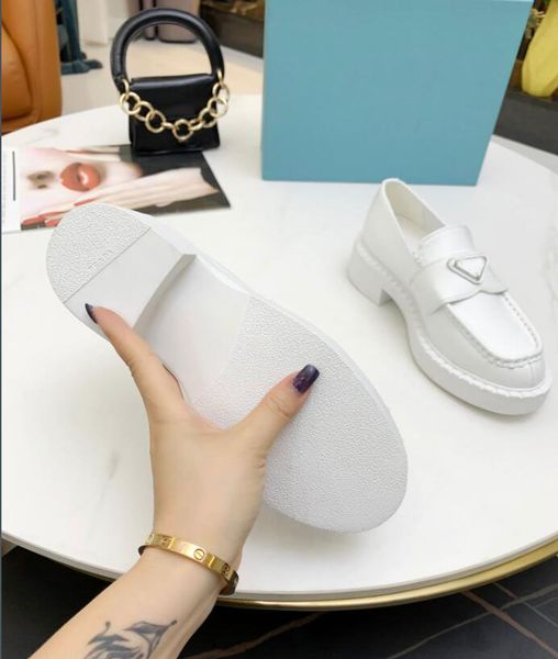 women designer casual shoes trainers sneakers shoes lady luxury white black bottom leather women loafers buckle platform shoe
women designer casual shoes trainers sneakers shoes lady luxury white black bottom leather women loafers buckle platform shoe