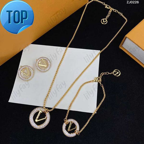 luxury diamond loop necklaces womens designer jewelry sets gold love bracelets fashion v letters sparkle earrings 925 silver bangle with box, Black
luxury diamond loop necklaces womens designer jewelry sets gold love bracelets fashion v letters sparkle earrings 925 silver bangle with box, Black