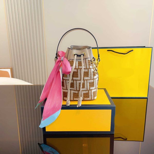 new letter drawstring bag quality women designer bag f print shoulder bags female crossbody bucket bags fashion luxurys handbags classic coi
new letter drawstring bag quality women designer bag f print shoulder bags female crossbody bucket bags fashion luxurys handbags classic coi