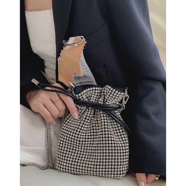 handle rhinestones evening bag silver crystal bags for women purses and handbags luxury designer purse bag banquet bag 230309
handle rhinestones evening bag silver crystal bags for women purses and handbags luxury designer purse bag banquet bag 230309