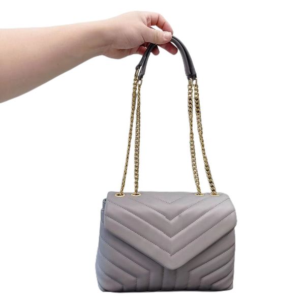 r custom luxury brand handbag women's bag 2023 leather gold chain crossbody black and white pink cattle clip sheepskin shoulder with bo
r custom luxury brand handbag women's bag 2023 leather gold chain crossbody black and white pink cattle clip sheepskin shoulder with bo