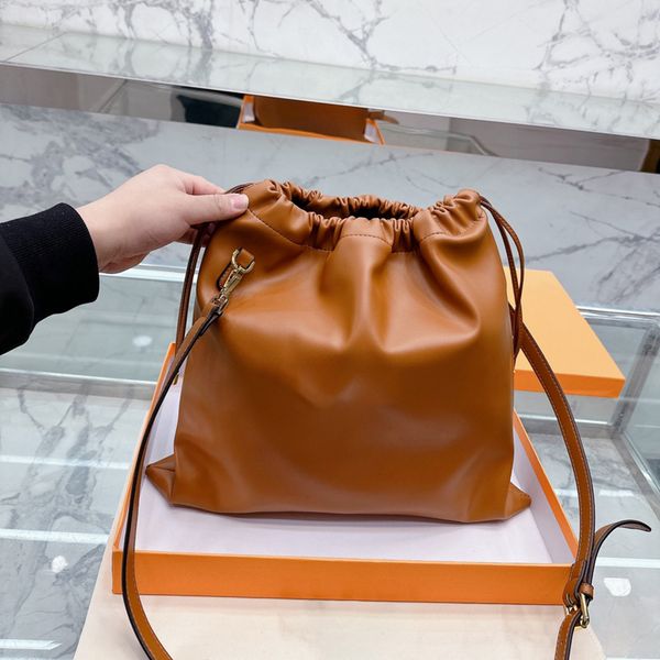 designer bag women shoulder bags fashion tote leather letter bucket drawstring cross bags woman luxury totes pink black brown lady crossbody
designer bag women shoulder bags fashion tote leather letter bucket drawstring cross bags woman luxury totes pink black brown lady crossbody