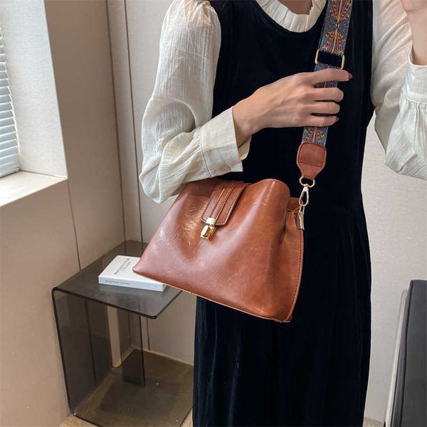 vintage small pu leather bucket crossbody bags for women 2023 spring designer fashion lady luxury handbags and purses
vintage small pu leather bucket crossbody bags for women 2023 spring designer fashion lady luxury handbags and purses